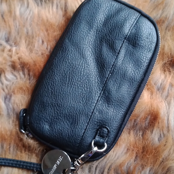 Steve Madden wristlet - Picture 4 of 16